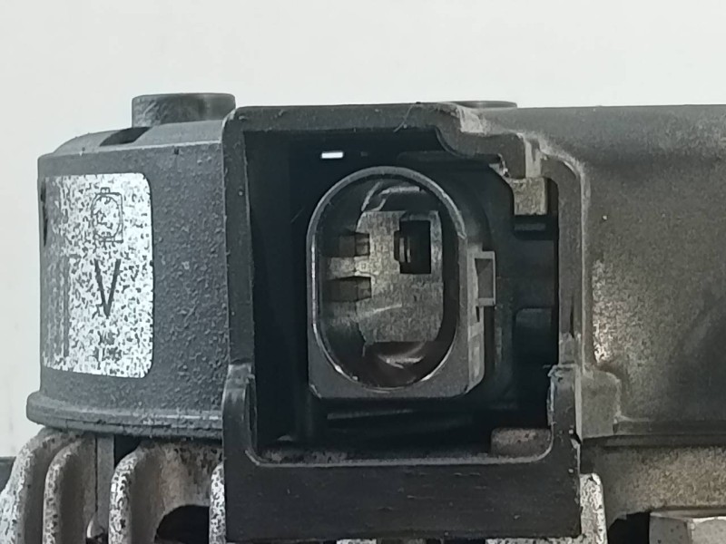 Recambio de alternador para hyundai i20 trend referencia OEM IAM 37002A950  P3-A4-28-4