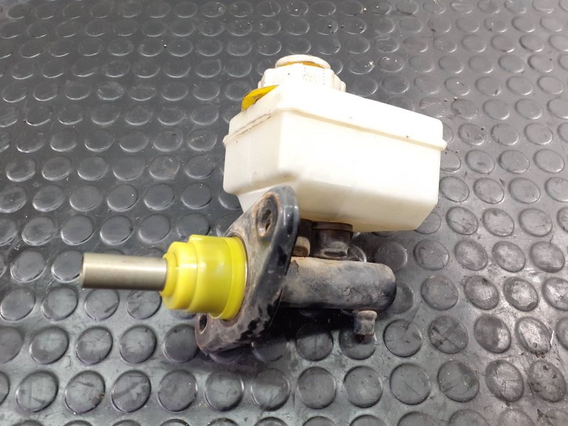 Recambio de bomba freno para land rover defender (ld) 90 e familiar referencia OEM IAM   P2-B4-4