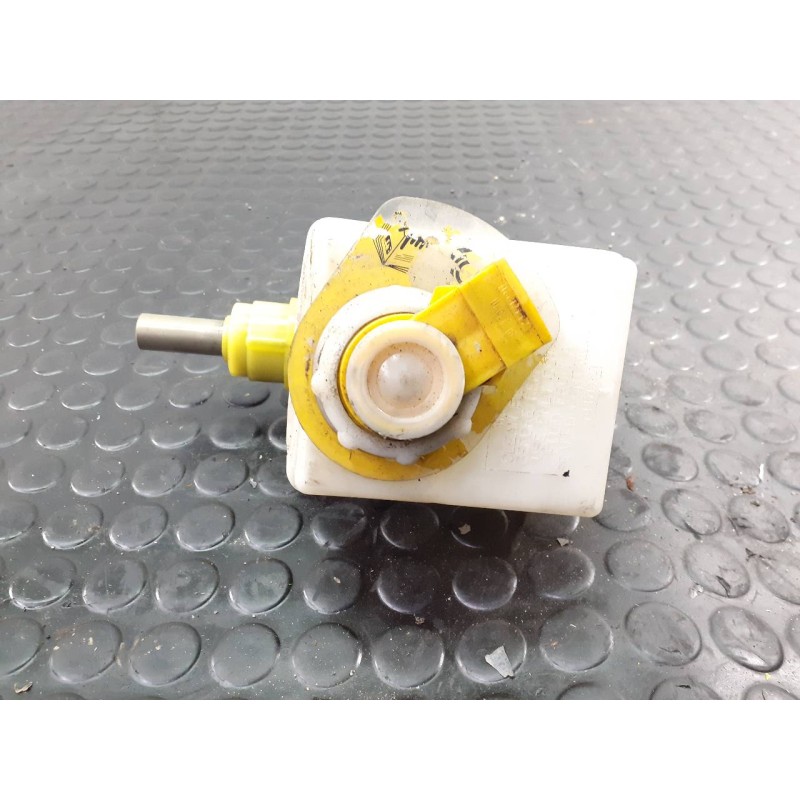 Recambio de bomba freno para land rover defender (ld) 90 e familiar referencia OEM IAM   P2-B4-4