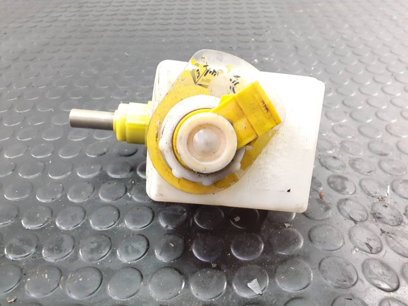 Recambio de bomba freno para land rover defender (ld) 90 e familiar referencia OEM IAM   P2-B4-4