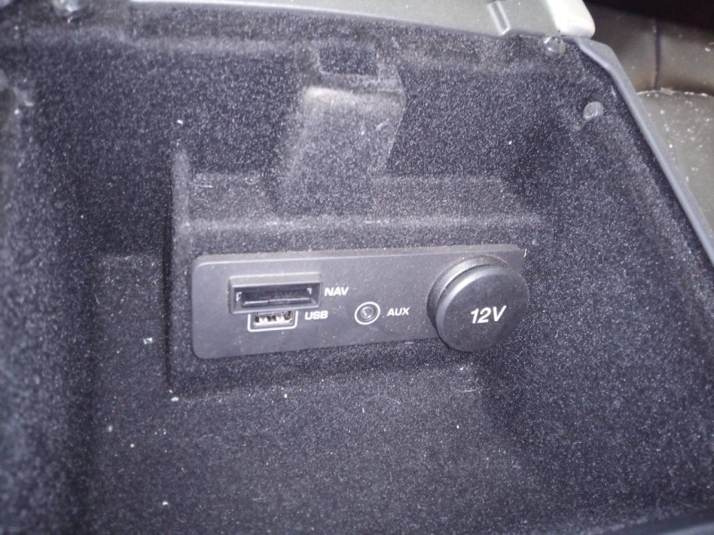 Recambio de sistema navegacion gps para land rover evoque se referencia OEM IAM FK7219C299AC  E3-B3-19-4