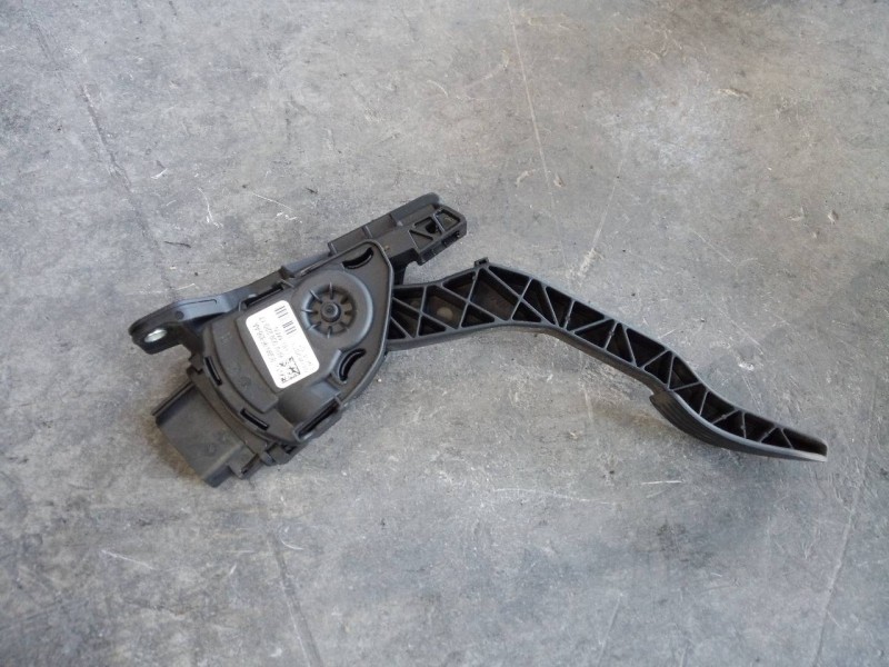 Recambio de pedal acelerador para volvo s60 lim. kinetic referencia OEM IAM 8G9N9F836AA 6PV00922017 