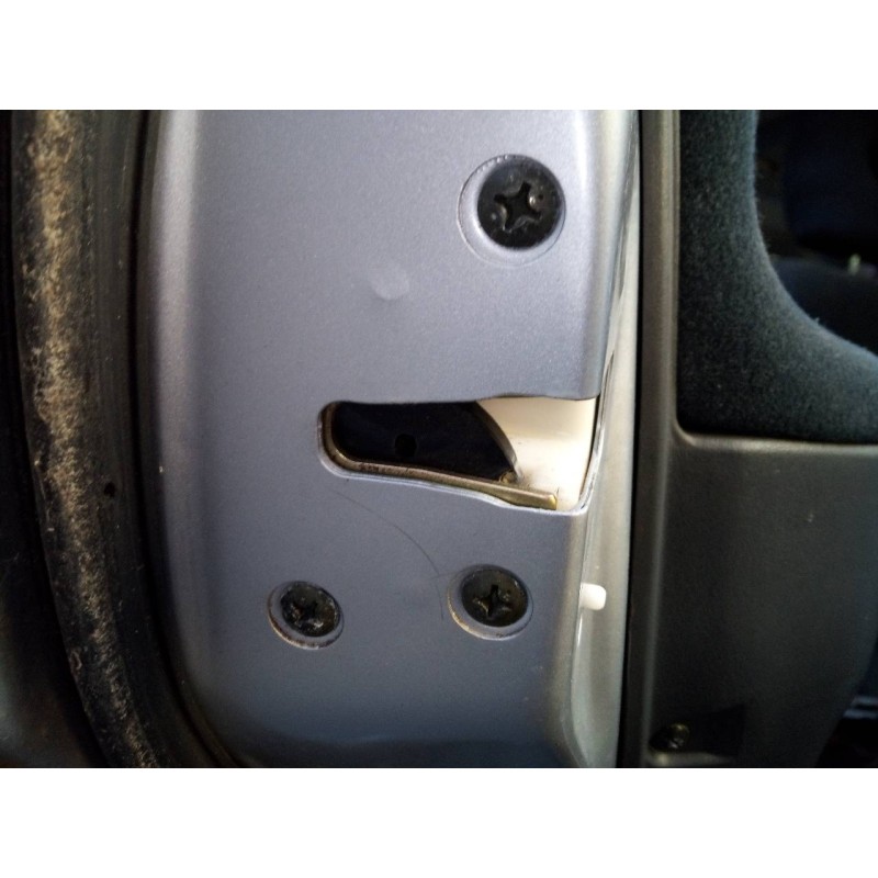 Recambio de cerradura puerta trasera izquierda para mitsubishi montero sport (k90) 2.5 td gls plus referencia OEM IAM   