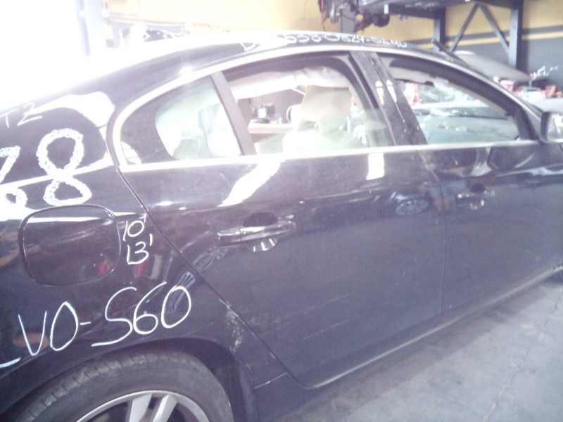 Recambio de puerta trasera derecha para volvo s60 lim. kinetic referencia OEM IAM   