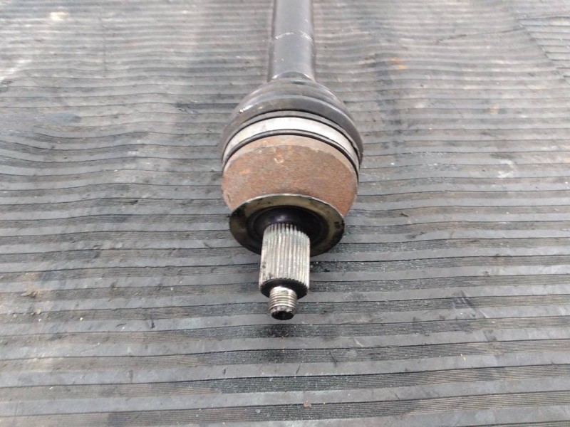 Recambio de transmision delantera derecha para audi a1 (8x) referencia OEM IAM 6R0407762A  P1-B6-18