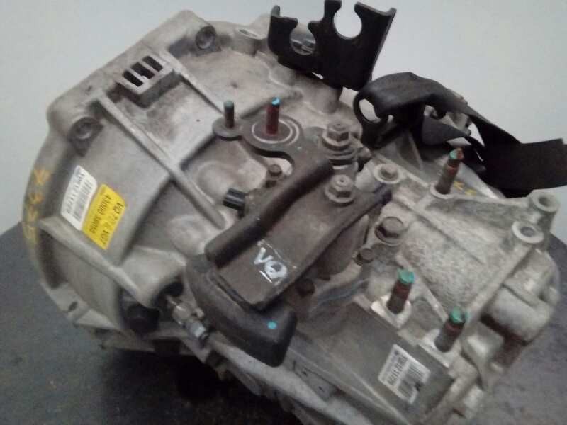 Recambio de caja cambios para kia carnival 2.9 crdi vgt ex referencia OEM IAM 4300038050 Y061211729 M1-A2-31