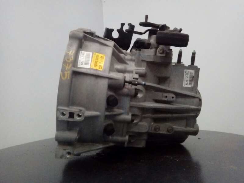 Recambio de caja cambios para kia carnival 2.9 crdi vgt ex referencia OEM IAM 4300038050 Y061211729 M1-A2-31
