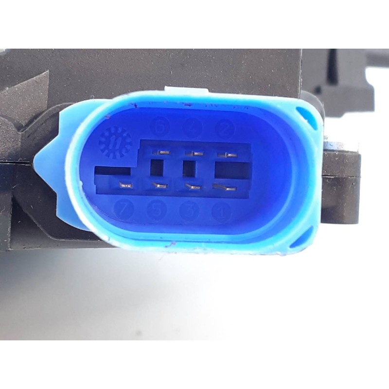 Recambio de cerradura puerta trasera izquierda para volkswagen touran (1t3) highline referencia OEM IAM 7L0839015H  E1-B6-56-2