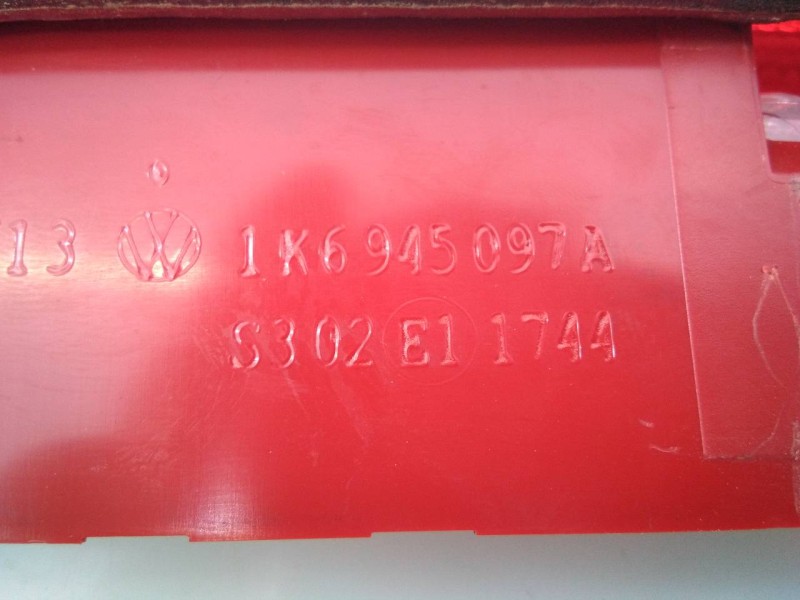 Recambio de luz central de freno para volkswagen passat variant (365) edition bluemotion referencia OEM IAM 1K6945097A  E1-B6-56