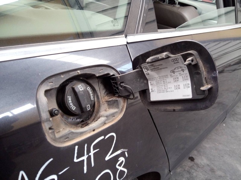 Recambio de tapa exterior combustible para audi a6 berlina (4f2) 2.7 tdi quattro (132kw) referencia OEM IAM   