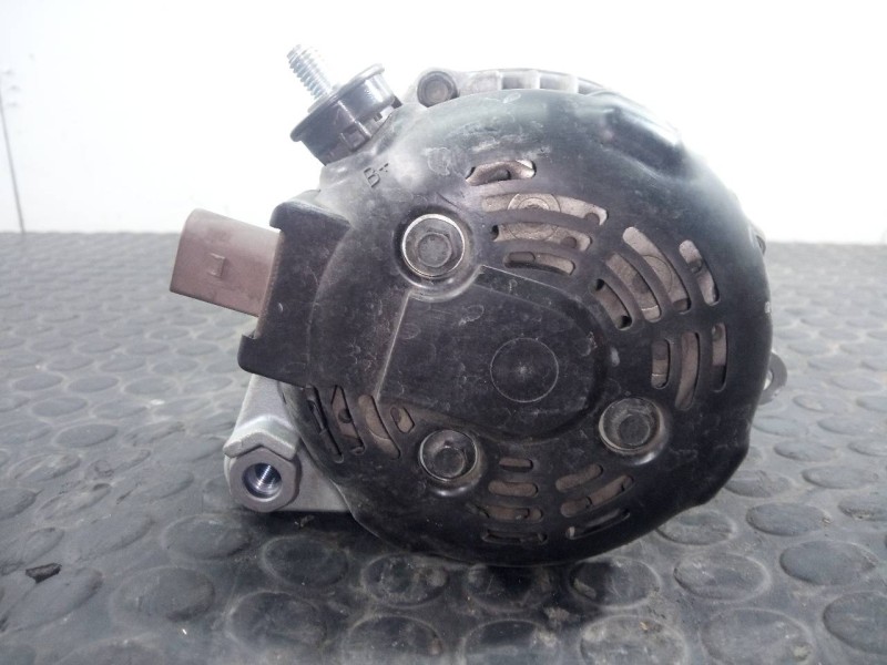 Recambio de alternador para hyundai tucson essence bluedrive 2wd referencia OEM IAM 373002A700  P3-B6-9-2
