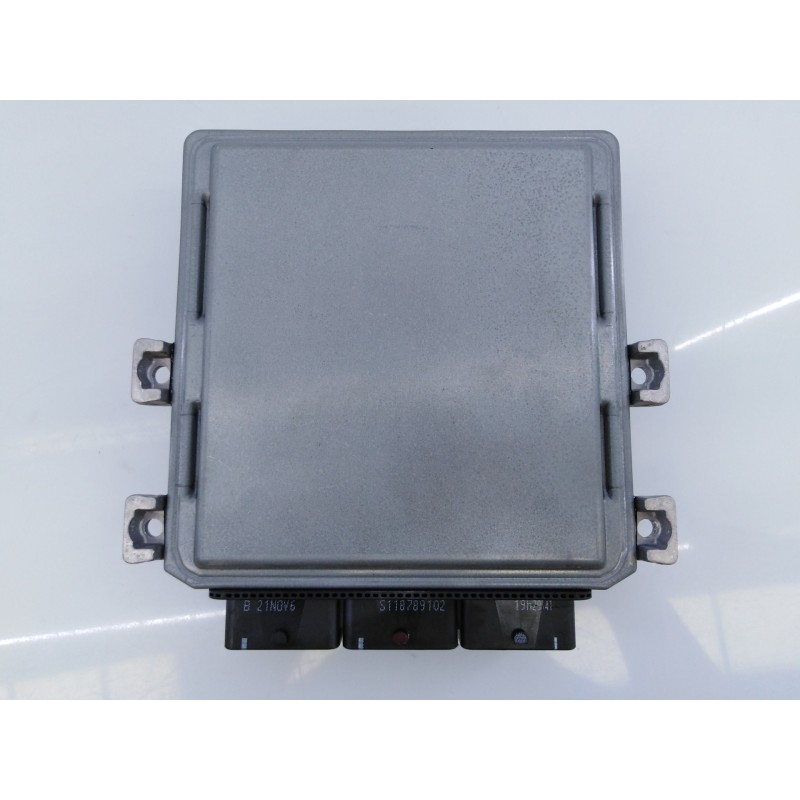 Recambio de centralita motor uce para land rover discovery v6 td se referencia OEM IAM 5WS40405E 7H2Q12A650AF E3-B3-19-1