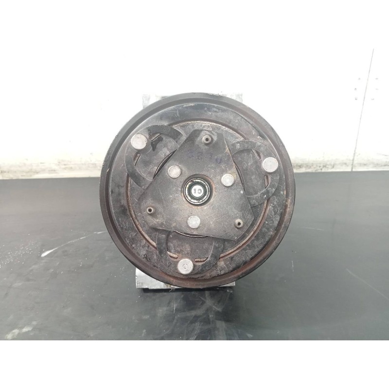 Recambio de compresor aire acondicionado para dacia dokker express ambiance referencia OEM IAM 926005727R  P3-B2-2-5