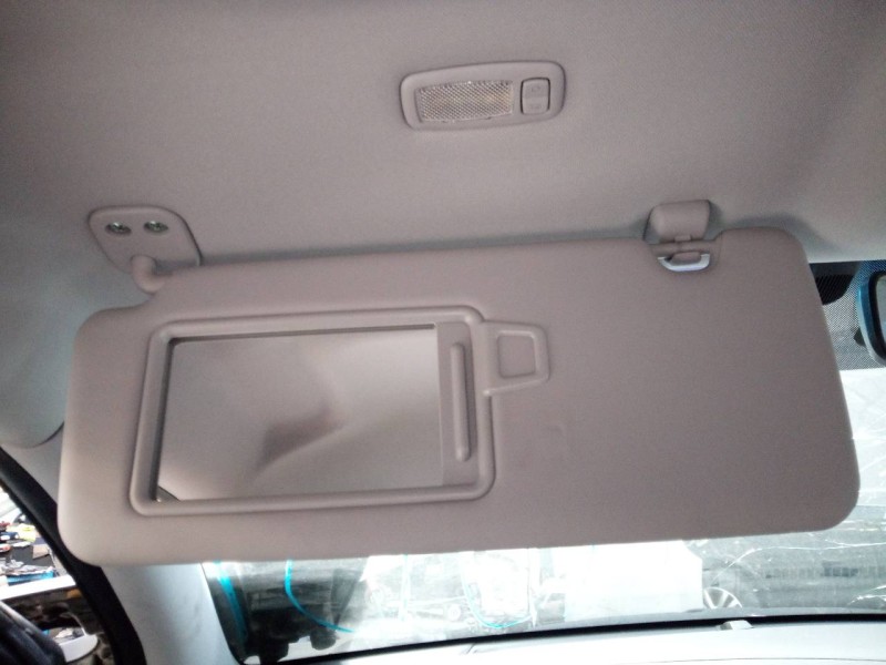 Recambio de parasol izquierdo para hyundai tucson essence bluedrive 2wd referencia OEM IAM   