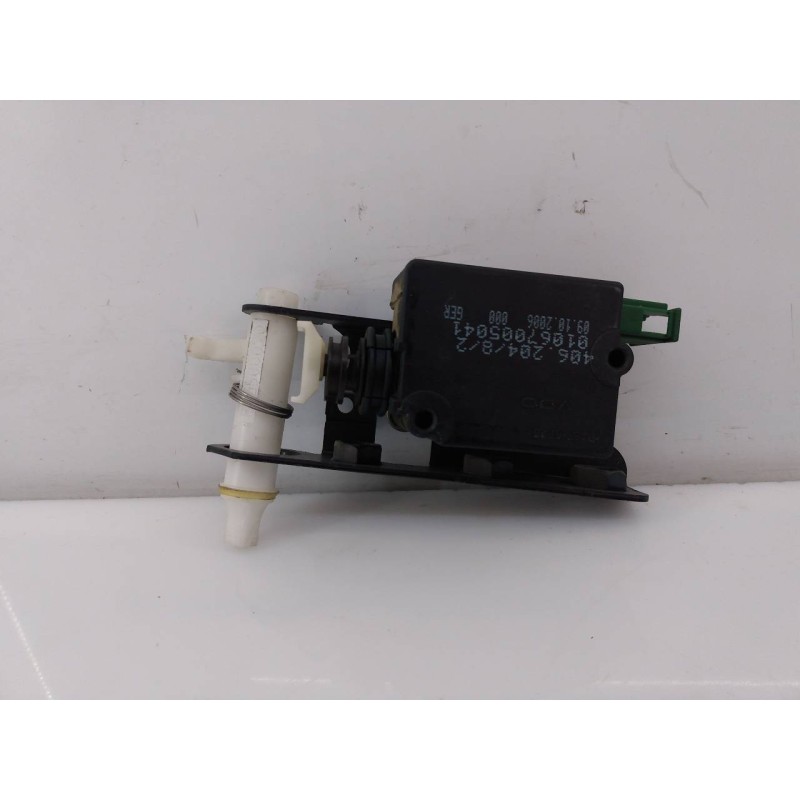 Recambio de cerradura maletero / porton para land rover discovery v6 td se referencia OEM IAM CWC500030  E1-B4-7-2