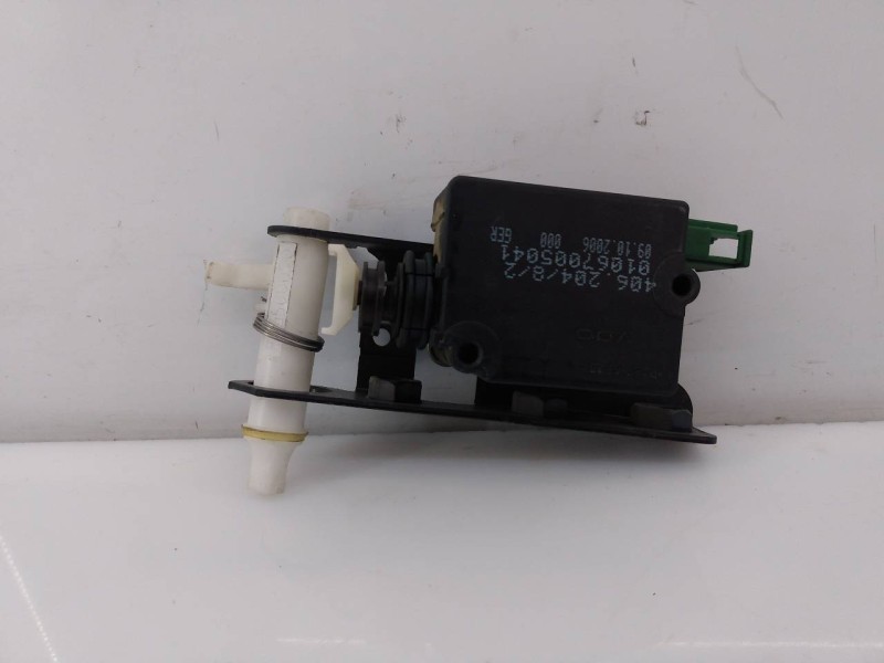 Recambio de cerradura maletero / porton para land rover discovery v6 td se referencia OEM IAM CWC500030  E1-B4-7-2