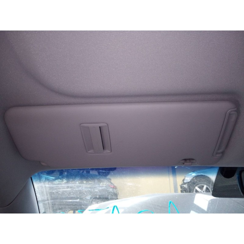 Recambio de parasol izquierdo para hyundai tucson essence bluedrive 2wd referencia OEM IAM   