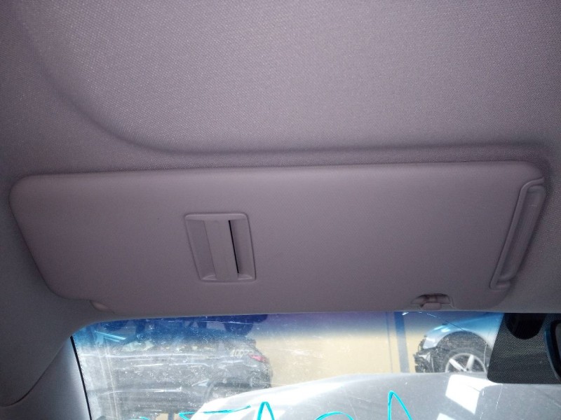 Recambio de parasol izquierdo para hyundai tucson essence bluedrive 2wd referencia OEM IAM   