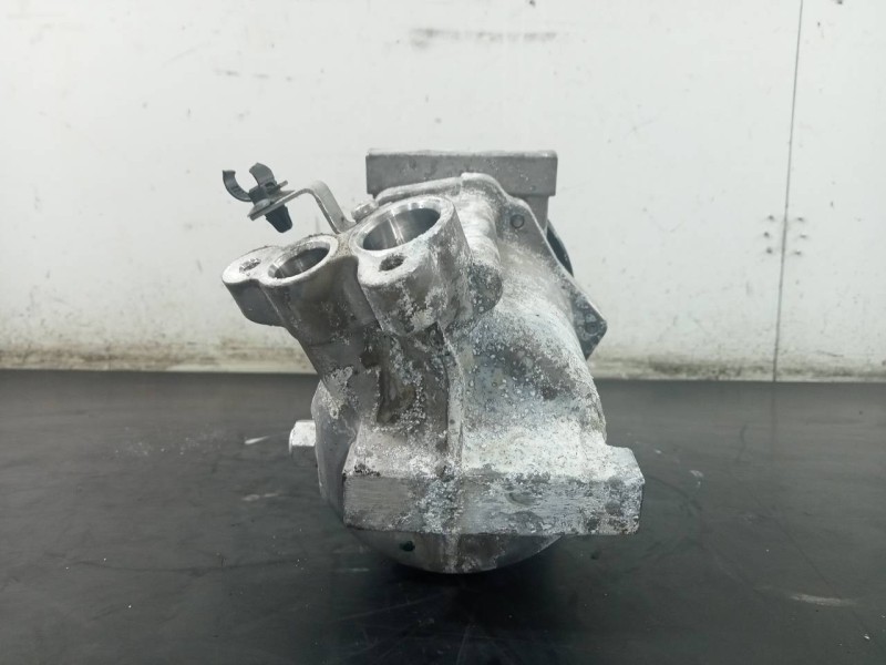 Recambio de compresor aire acondicionado para dacia dokker express ambiance referencia OEM IAM 926005727R  P3-B2-2-5