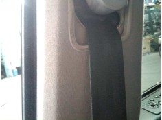 CINTURON SEGURIDAD DELANTERO DERECHO 