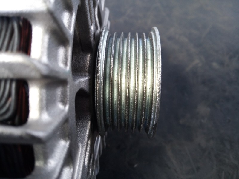 Recambio de alternador para bmw serie 1 berlina (e81/e87) 116d referencia OEM IAM AD31293 FG18S019 P3-A5-18-2