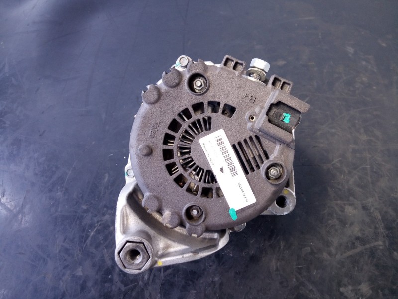 Recambio de alternador para bmw serie 1 berlina (e81/e87) 116d referencia OEM IAM AD31293 FG18S019 P3-A5-18-2