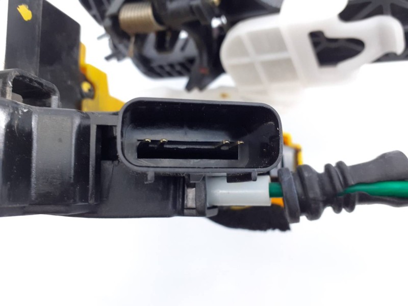 Recambio de cerradura puerta delantera derecha para hyundai i30 (gd) essence referencia OEM IAM 81320A6010  E2-B5-19-1