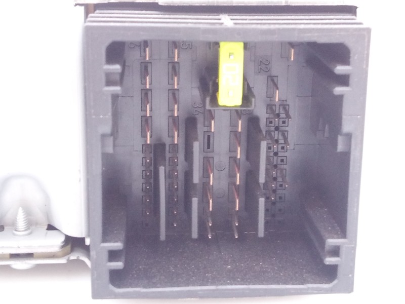 Recambio de sistema navegacion gps para opel vivaro furgón l select referencia OEM IAM 98081732ZD 9831665880 E3-A5-28-3