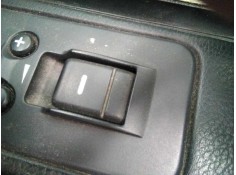 MANDO ELEVALUNAS TRASERO DERECHO 