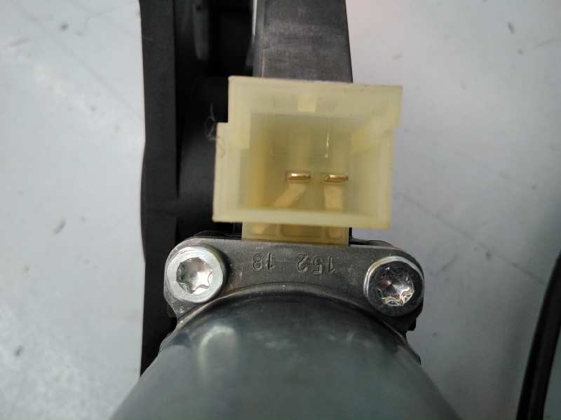 Recambio de elevalunas delantero derecho para audi a4 berlina (8w2) sport edition referencia OEM IAM 8W0959802 8W0837462 E1-B6-4