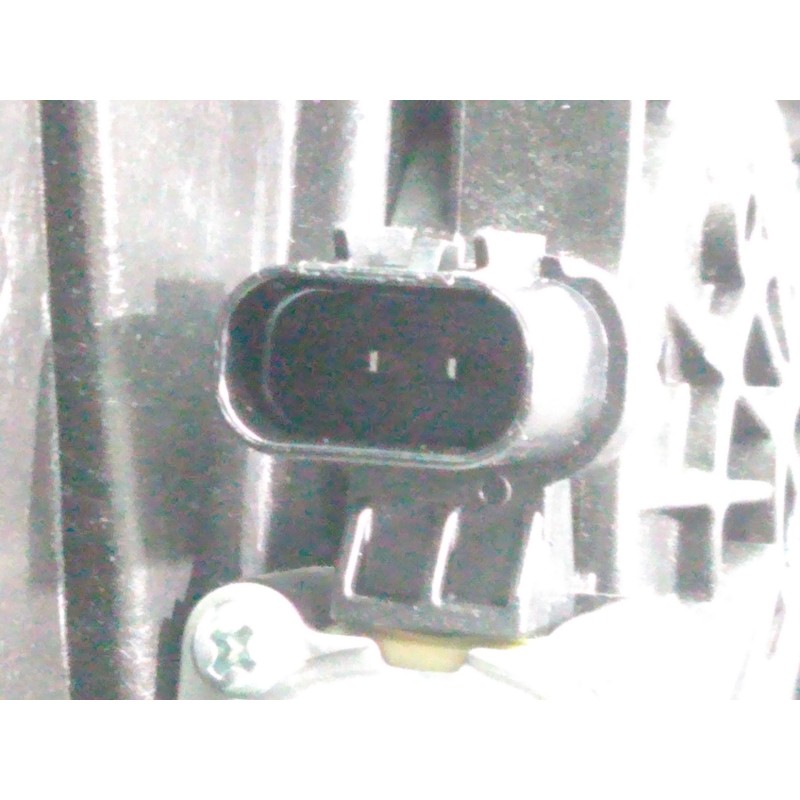 Recambio de elevalunas delantero derecho para hyundai tucson essence bluedrive 2wd referencia OEM IAM 82460D7000  P2-B4-17