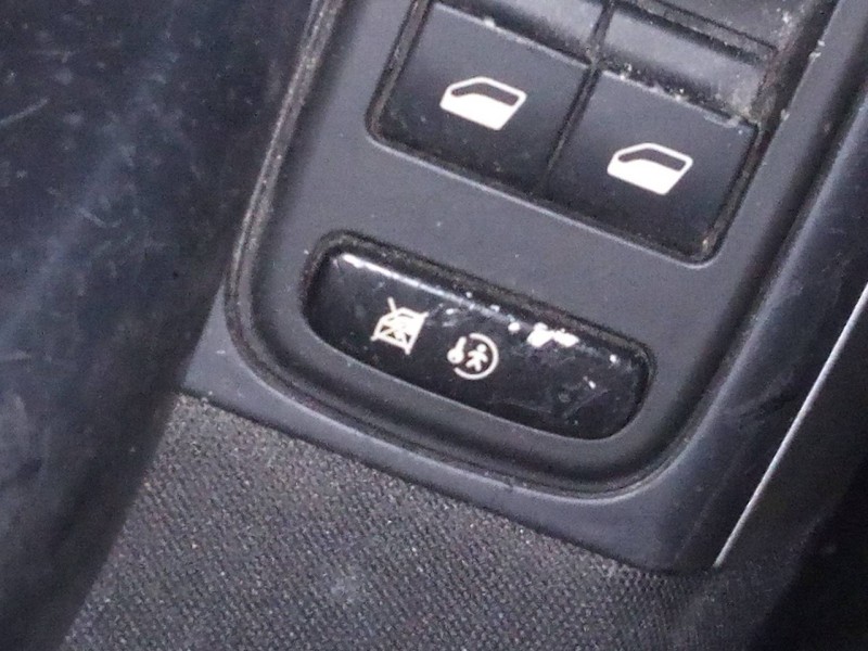 Recambio de mando elevalunas delantero izquierdo para citroën c4 picasso monospace referencia OEM IAM   