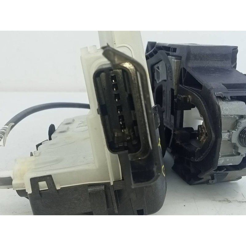 Recambio de cerradura puerta delantera derecha para peugeot expert furgón pro standard referencia OEM IAM 084140 16942543 