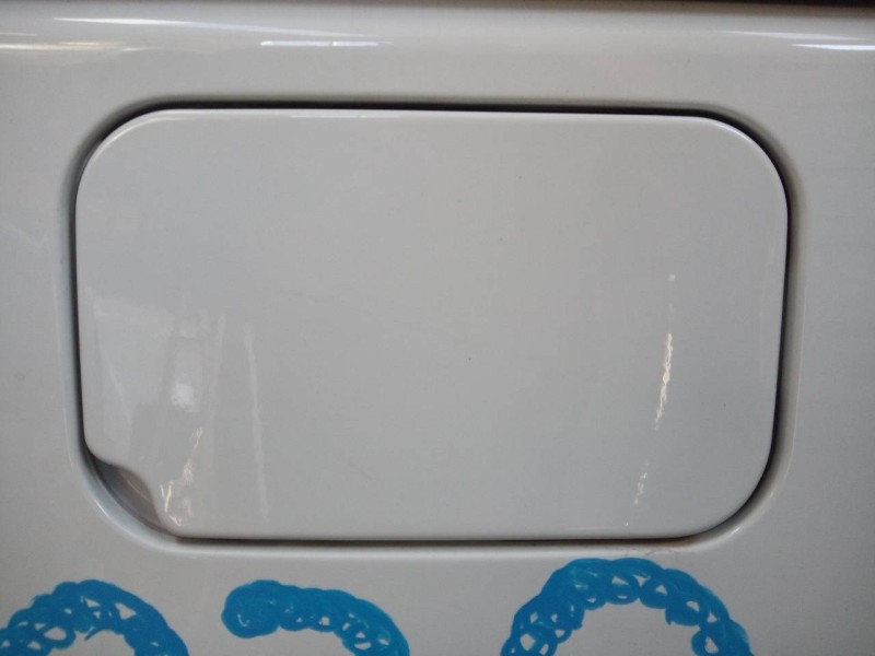 Recambio de tapa exterior combustible para dacia dokker express ambiance referencia OEM IAM   