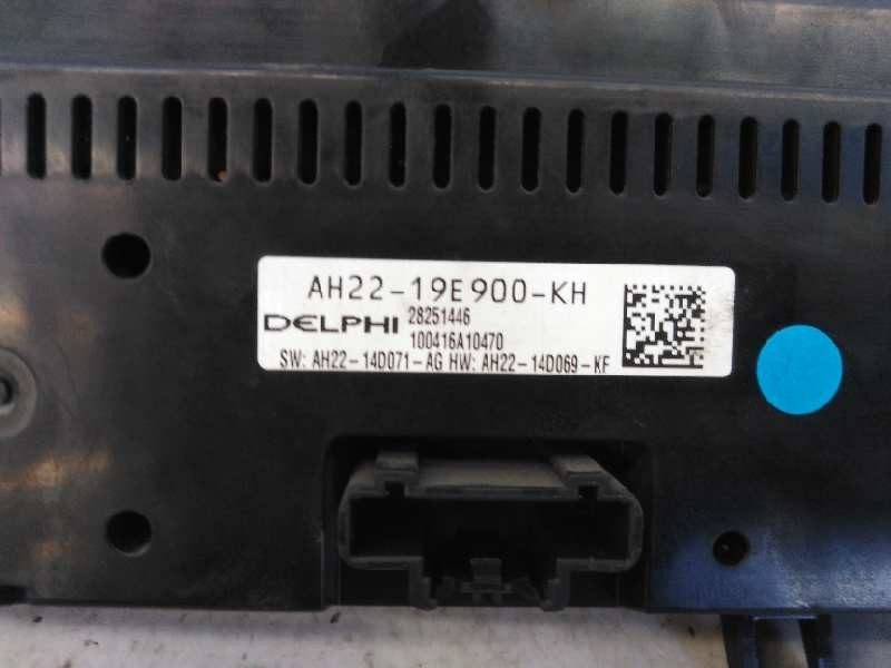 Recambio de mando climatizador para land rover range rover sport v6 td se referencia OEM IAM 28251446  E3-B3-7-3