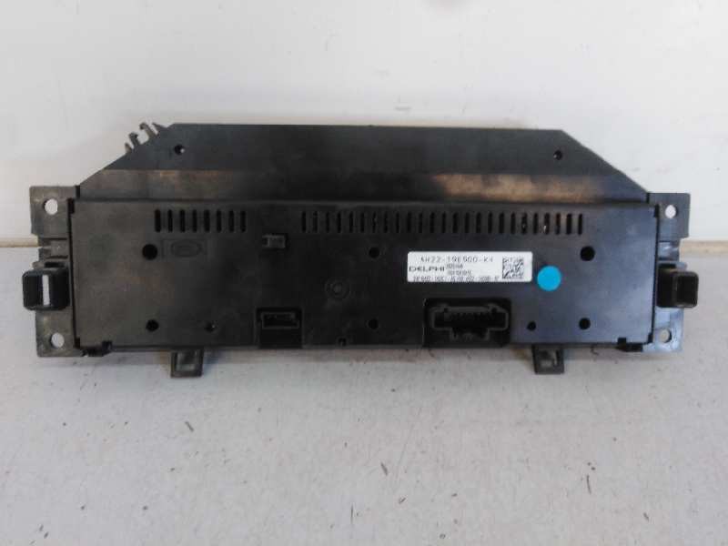 Recambio de mando climatizador para land rover range rover sport v6 td se referencia OEM IAM 28251446  E3-B3-7-3
