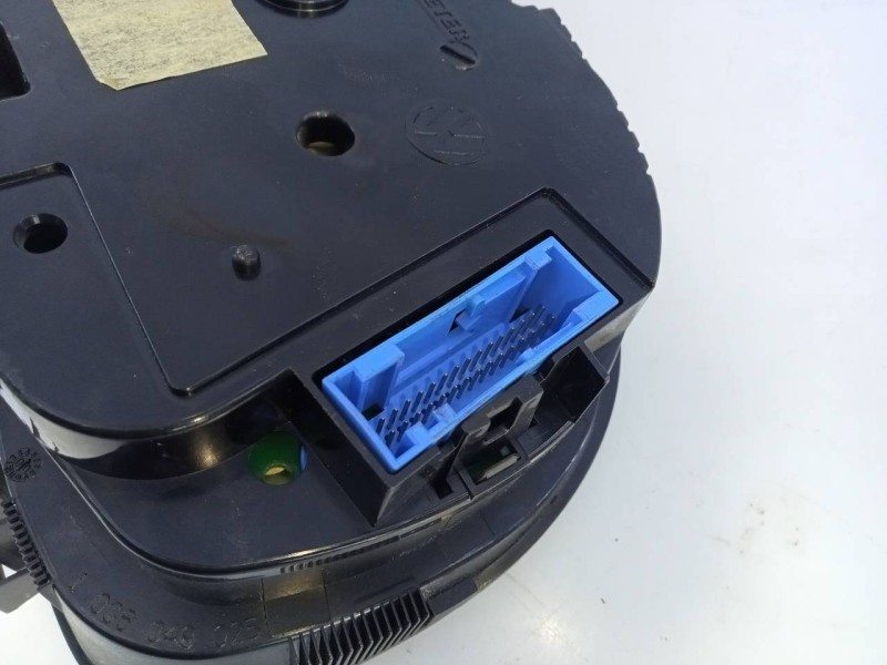 Recambio de cuadro instrumentos para volkswagen bora berlina (1j2) conceptline referencia OEM IAM   E2-A1-37-7