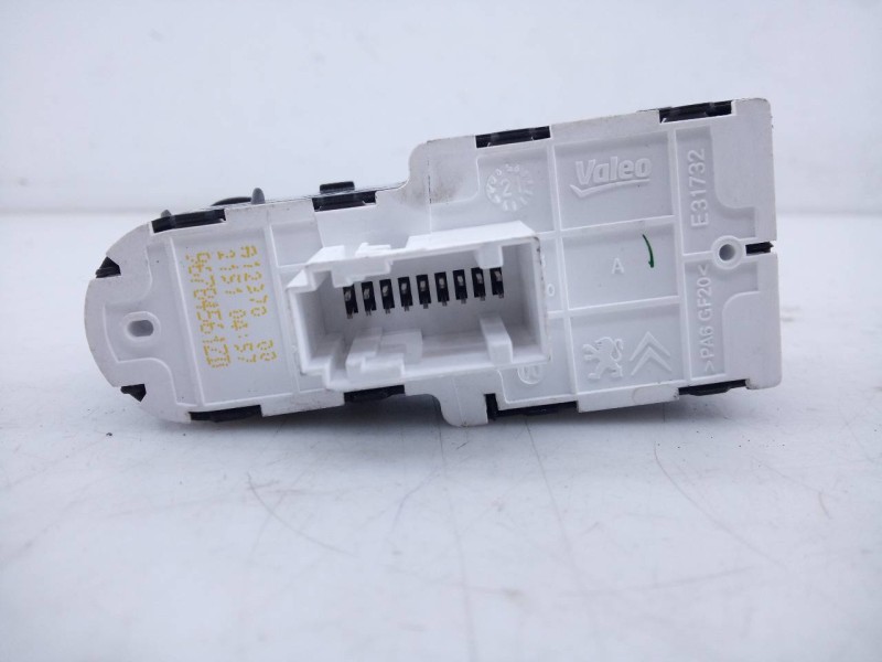Recambio de mando elevalunas delantero izquierdo para peugeot expert furgón pro standard referencia OEM IAM 96784561ZD  E3-B2-24