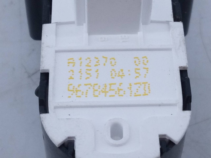 Recambio de mando elevalunas delantero izquierdo para peugeot expert furgón pro standard referencia OEM IAM 96784561ZD  E3-B2-24