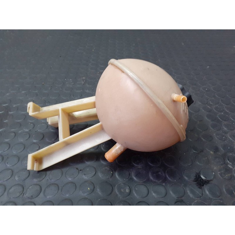 Recambio de deposito expansion para land rover defender (ld) 90 e familiar referencia OEM IAM   P2-B3-18