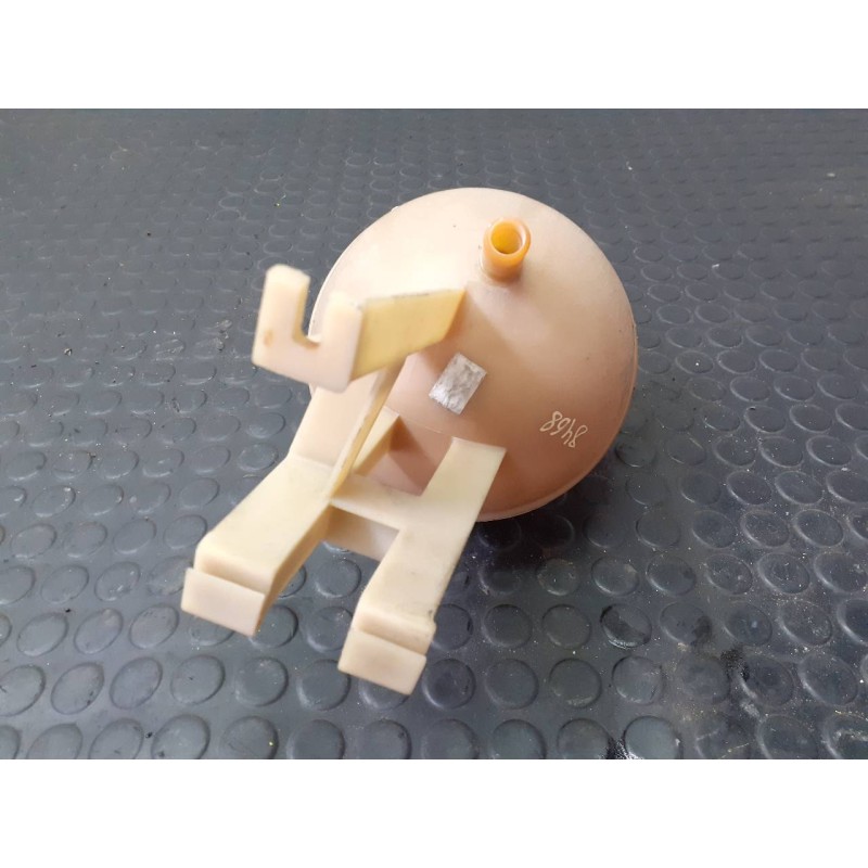 Recambio de deposito expansion para land rover defender (ld) 90 e familiar referencia OEM IAM   P2-B3-18