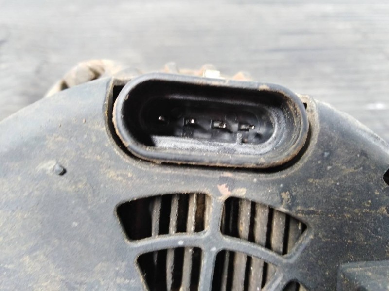 Recambio de alternador para ssangyong kyron 200 xdi limited referencia OEM IAM A6651540002  P3-A5-26-1