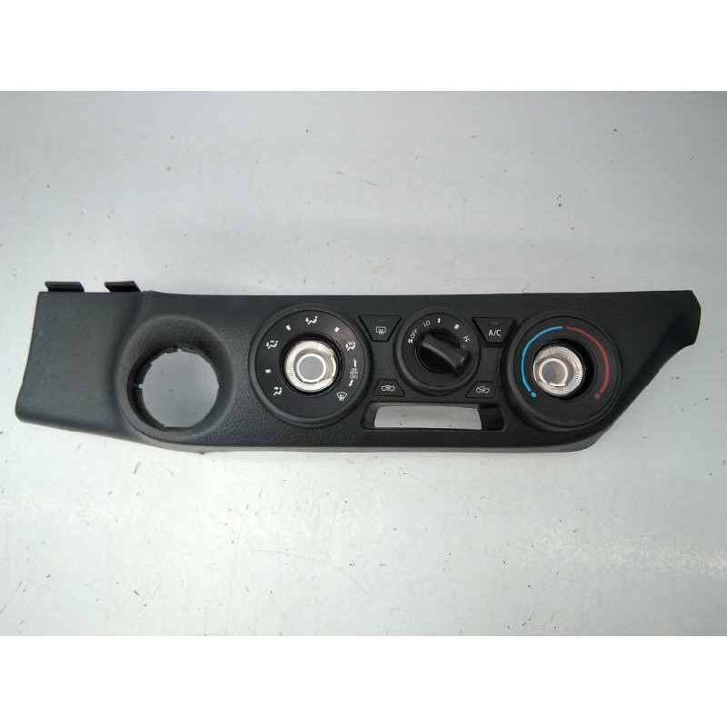 Recambio de mando calefaccion / aire acondicionado para toyota hilux (kun) referencia OEM IAM   E3-B2-14-3
