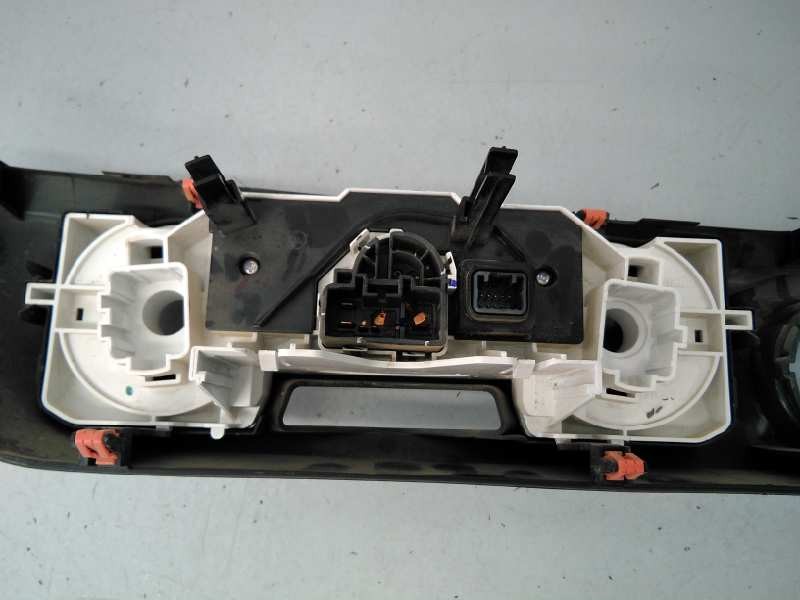 Recambio de mando calefaccion / aire acondicionado para toyota hilux (kun) referencia OEM IAM   E3-B2-14-3