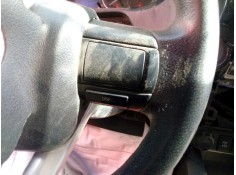 Recambio de volante para toyota hilux (kun) referencia OEM IAM    2