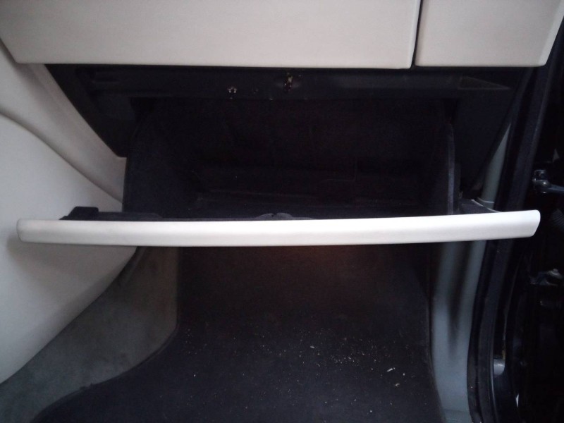 Recambio de guantera para land rover range rover sport v8 td se referencia OEM IAM   