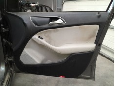 GUARNECIDO PUERTA DELANTERA DERECHA 