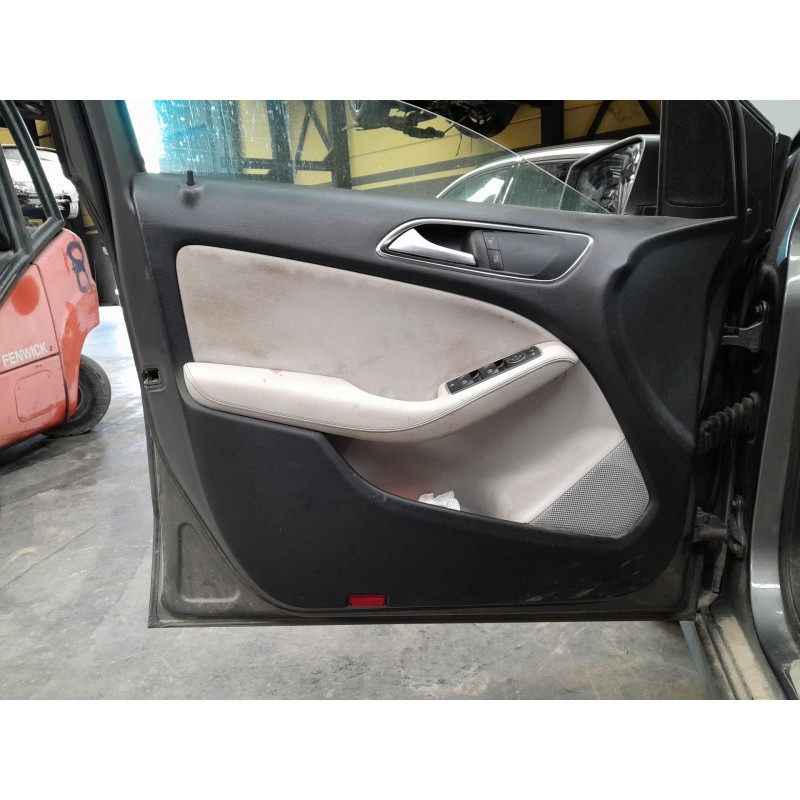 Recambio de guarnecido puerta delantera izquierda para mercedes-benz clase b sports tourer (w246, w242) b 180 cdi / d (246.212) 