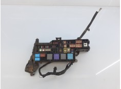 Recambio de caja reles / fusibles para toyota hilux (kun) referencia OEM IAM   E2-B4-13-1