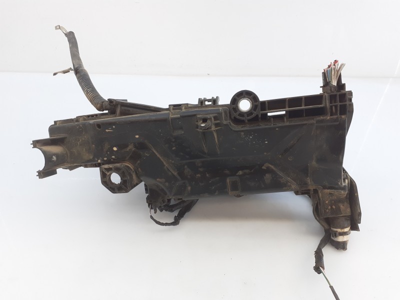 Recambio de caja reles / fusibles para toyota hilux (kun) referencia OEM IAM   E2-B4-13-1